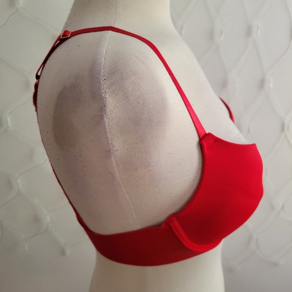 Marilyn Monroe Bra / 36C / Fire Red - Picture 2 of 5